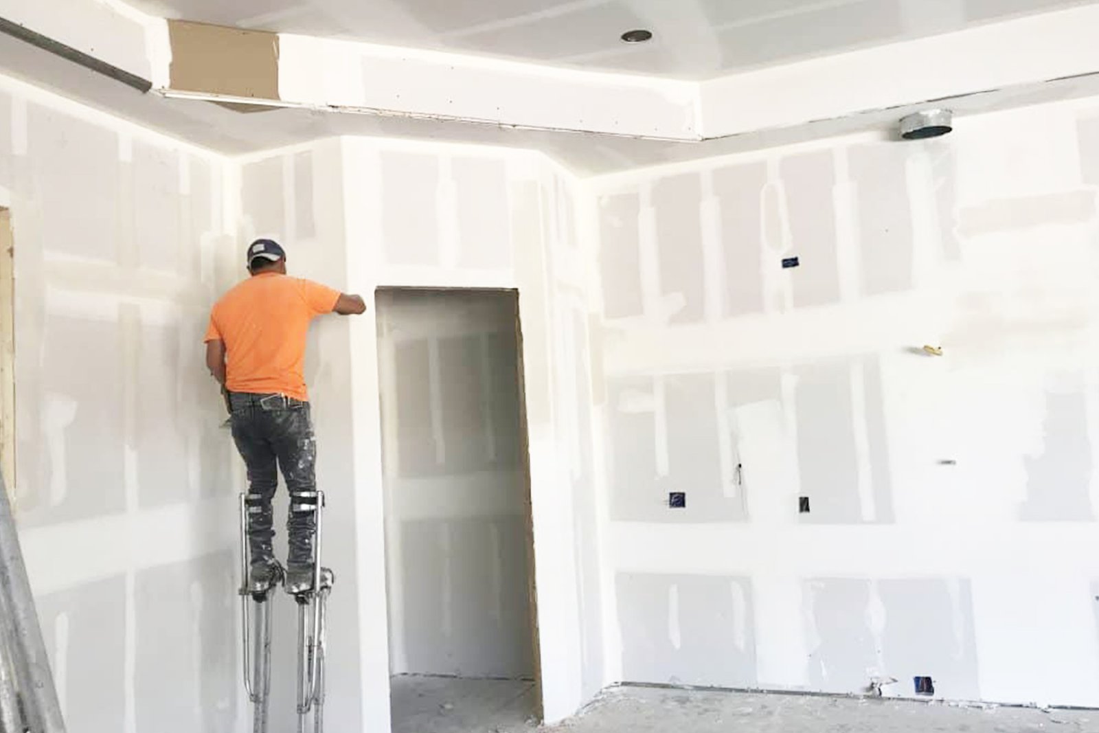 4 Tapping drywall